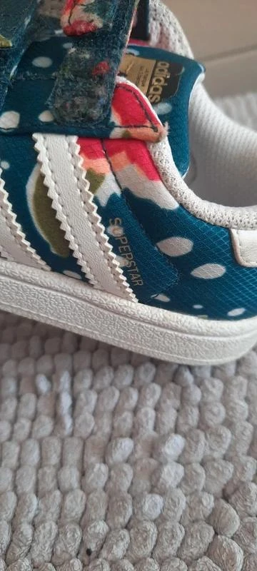 Adidas SuperStar girls' sneakers – photo 2